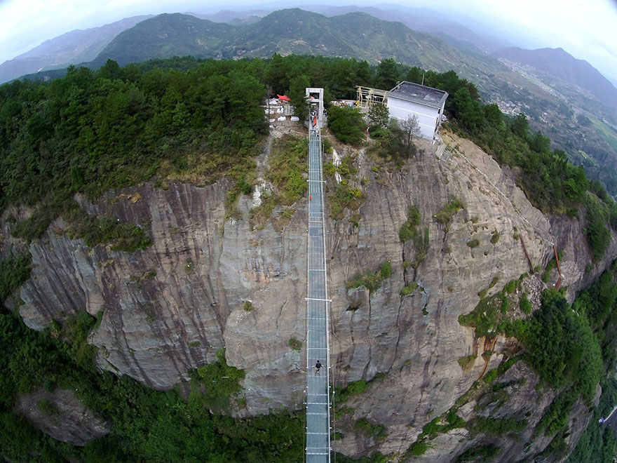 puente-suelo-cristal-hunan-china (1)