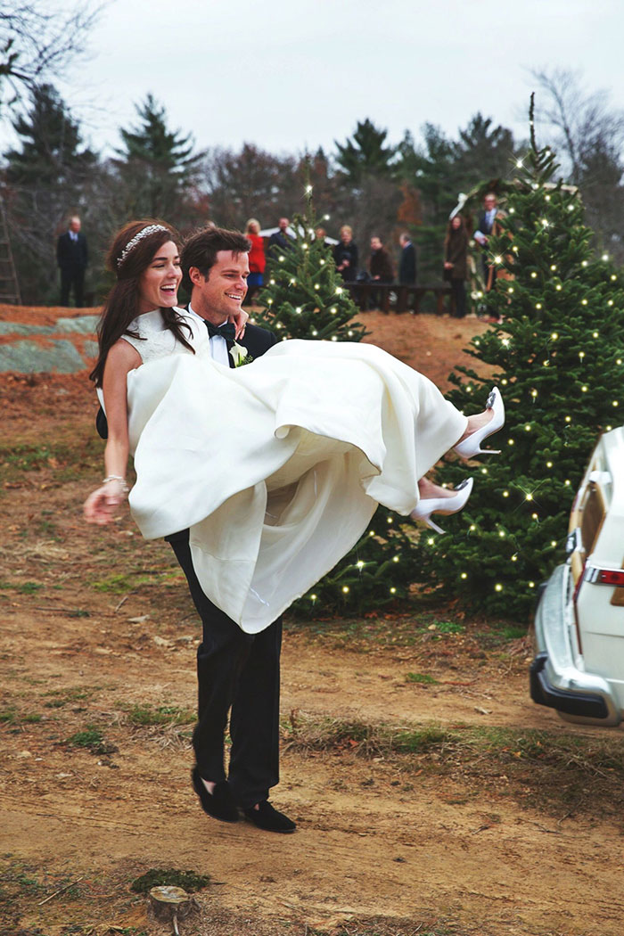 Esta boda en una plantación de árboles de Navidad parece de cuento de hadas