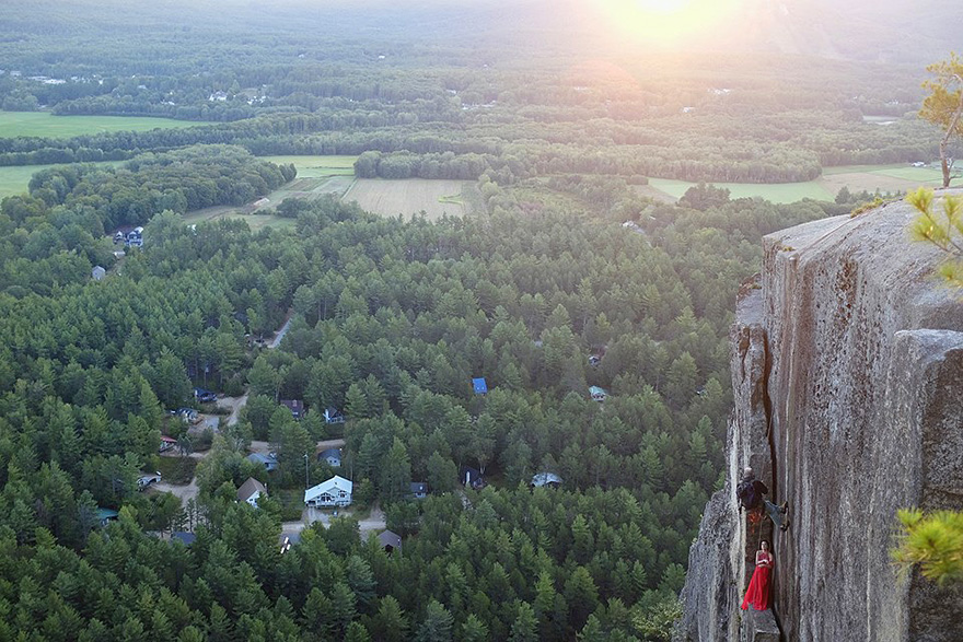 Este fotógrafo hace fotos de boda en un risco a más de 100 metros de altura