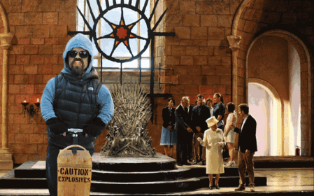 peter-dinklage-en-patinete-en-batalla-divertida-de-photoshop-tyrion-lannister-juego-de-tronos (1)