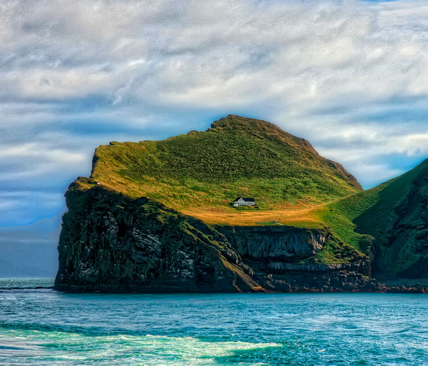 casa-aislada-ellidaey-islandia-69