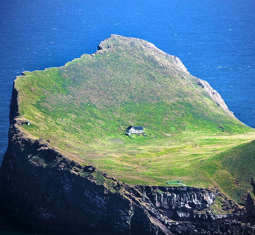 casa-aislada-ellidaey-islandia-70