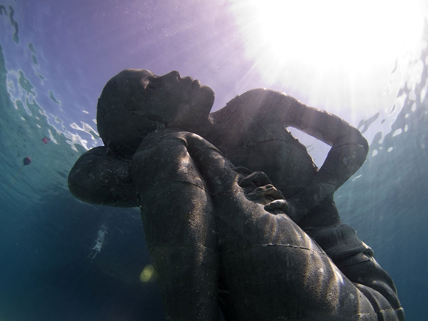 estatua-submarina-bahamas-atlas-oceano-1