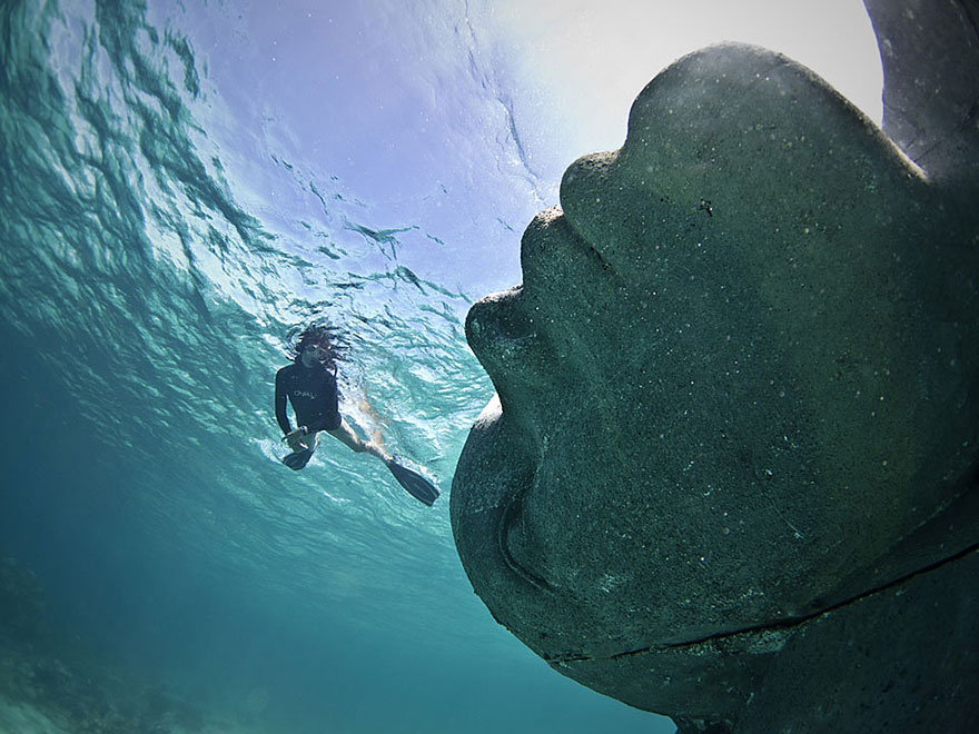 estatua-submarina-bahamas-atlas-oceano-3