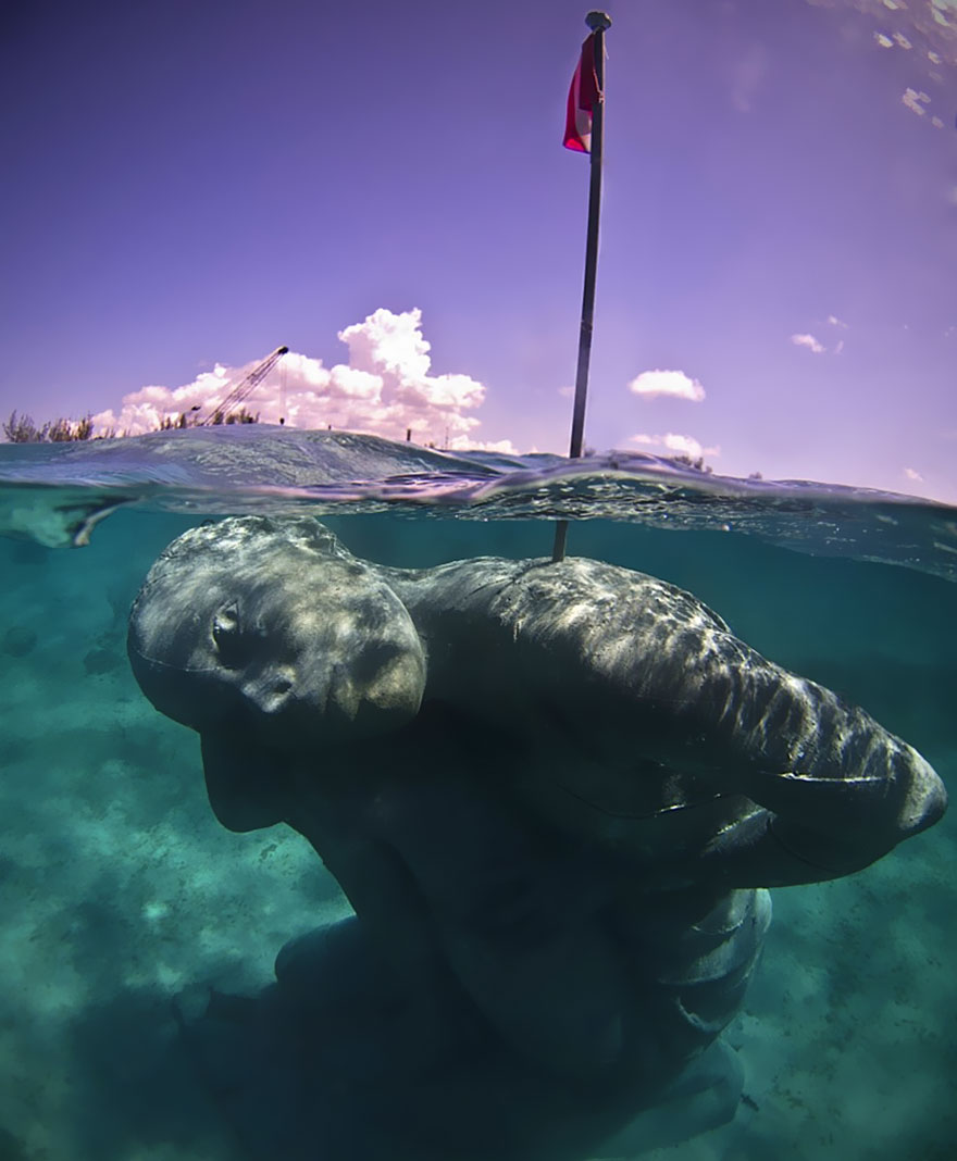 estatua-submarina-bahamas-atlas-oceano-7