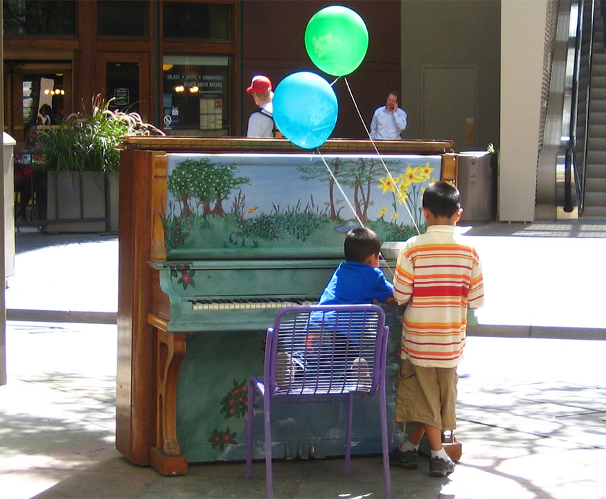 pianos-callejeros-tocame-soy-tuyo (20) pianos-callejeros-tocame-soy-tuyo (20)