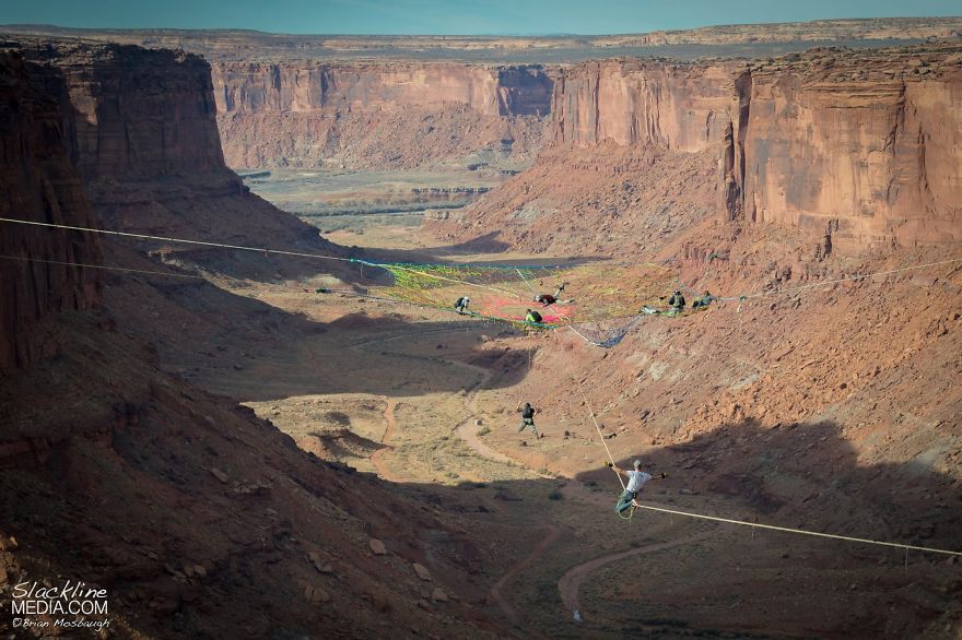red-sobre-precipicios-moab-monkeys (8)