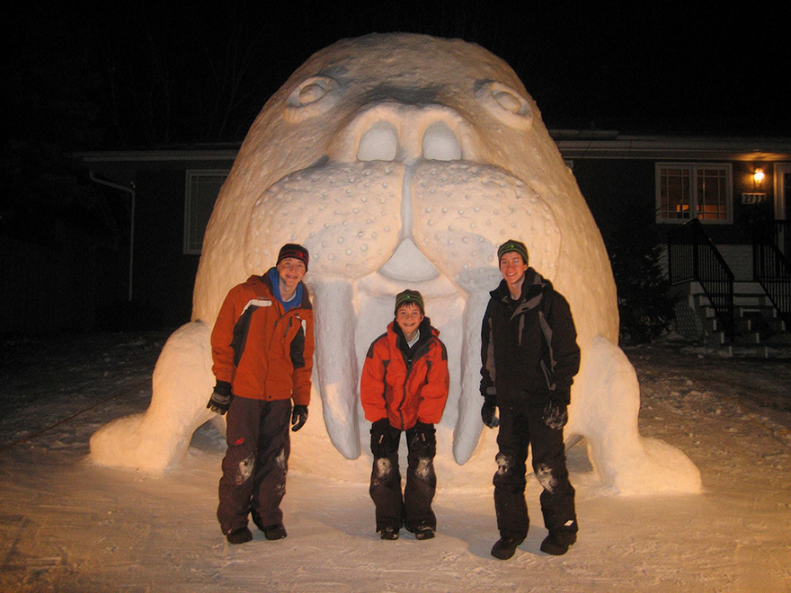 esculturas-gigantes-nieve-hermanos-bartz (2)