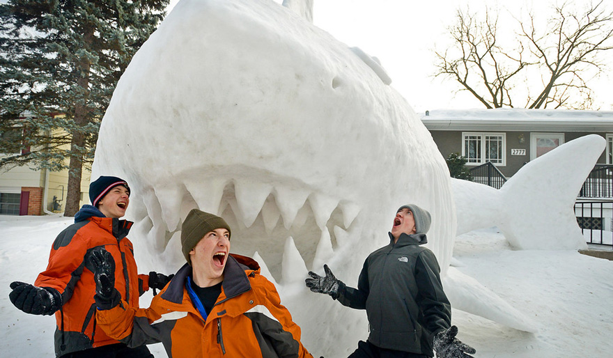 esculturas-gigantes-nieve-hermanos-bartz (7)