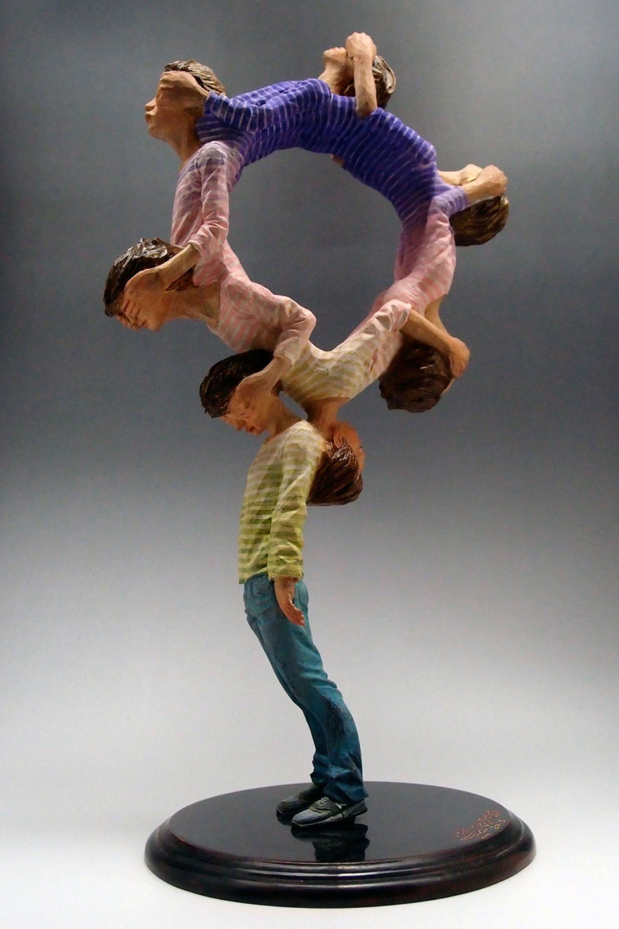 esculturas-surreales-madera-yoshitoshi-kanemaki (13)