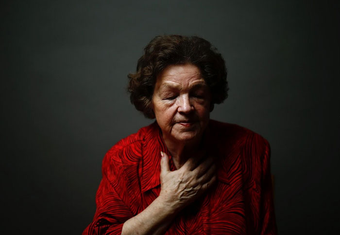 Estos elocuentes retratos de supervivientes de Auschwitz conmemoran el 70º aniversario de su liberación