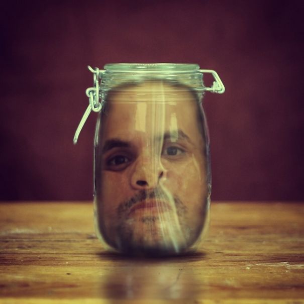 El Mundo Surrealista De Achraf Baznani