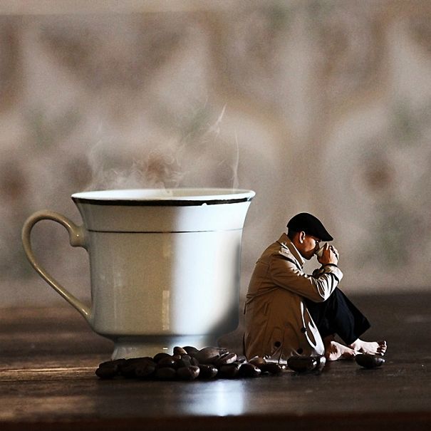 El Mundo Surrealista De Achraf Baznani