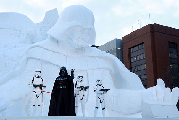 escultura-nieve-gigante-guerra-galaxias-sapporo (6)