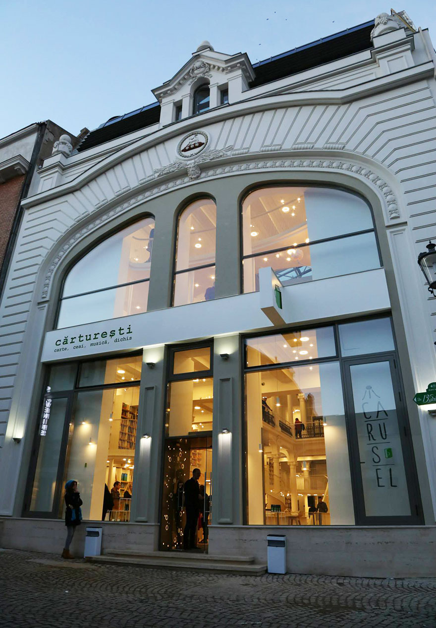libreria-carrusel-luz-bucarest-rumania (6)