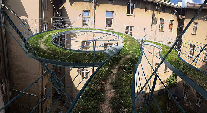 Esta pasarela colgante diseñada por arquitectos polacos conecta dos oficinas