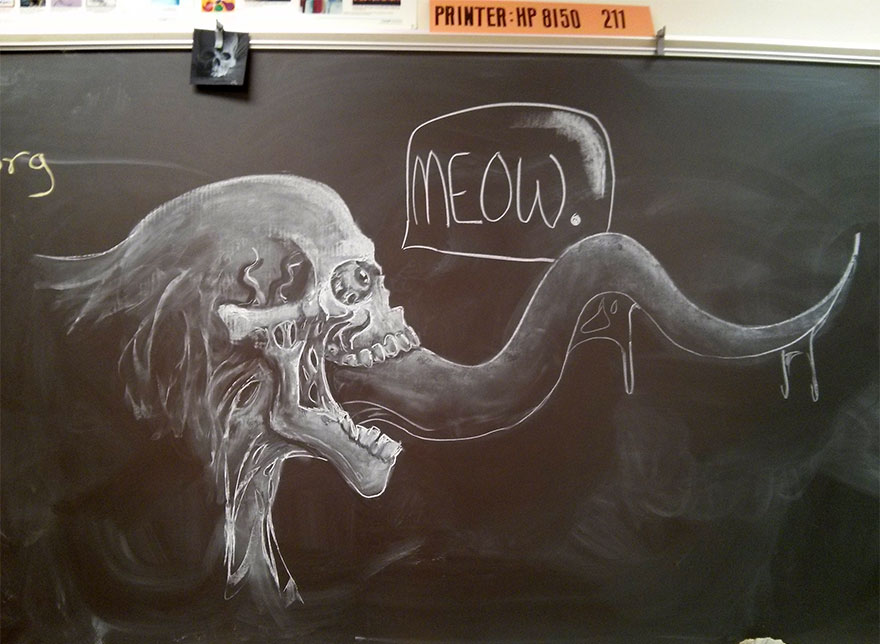 profesor-arte-dibujos-tiza-pizarra-nate (1)