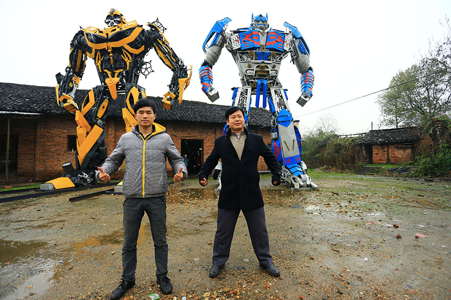 esculturas-transformers-chatarra-reciclada-granjero-china (2)