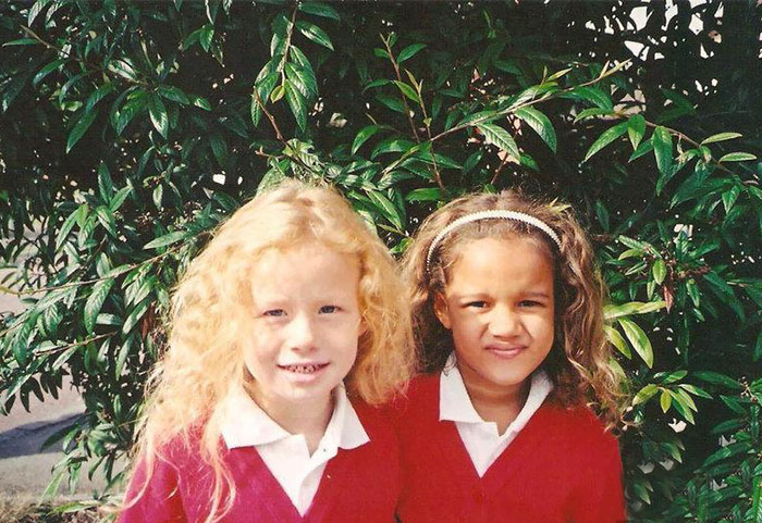 hermanas-gemelas-distintas-lucy-maria-aylmer (11)