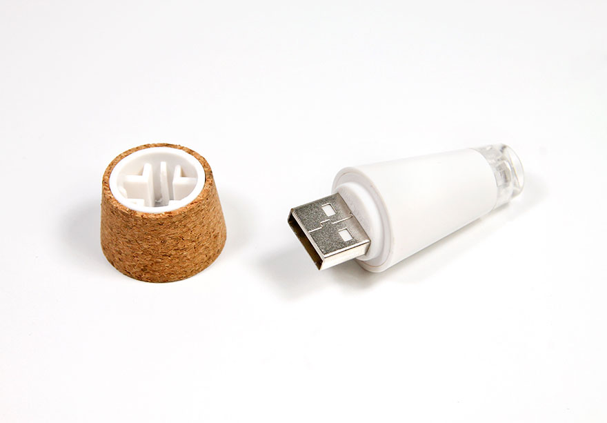 luz-led-recargable-botellas-suck-uk (6)