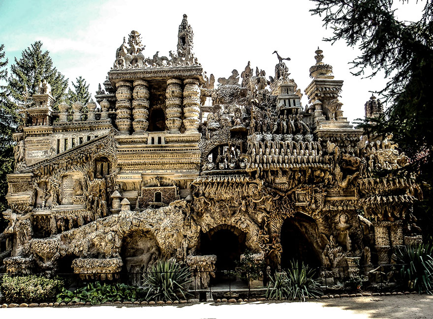 palacio-ideal-33-anos-cartero-ferdinand-cheval (3)