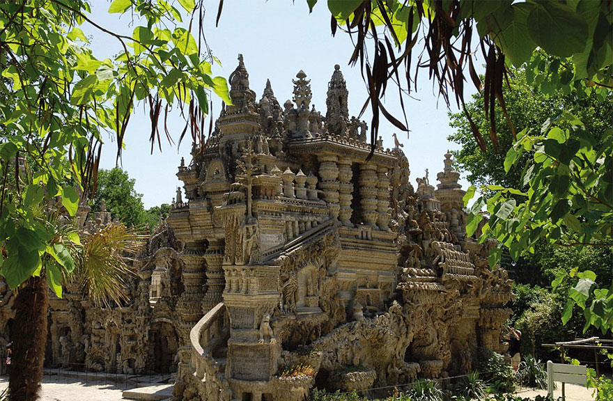 palacio-ideal-33-anos-cartero-ferdinand-cheval (5)