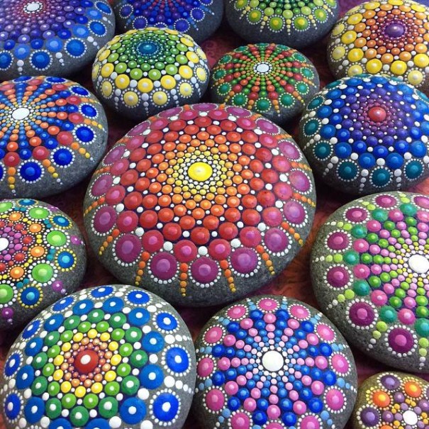 piedras-mandalas-pintados-elspeth-mclean (11)