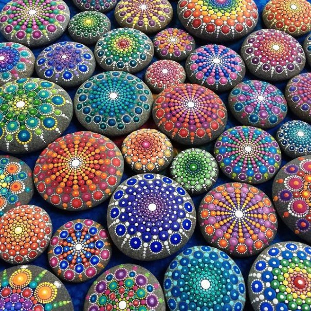 piedras-mandalas-pintados-elspeth-mclean (8)
