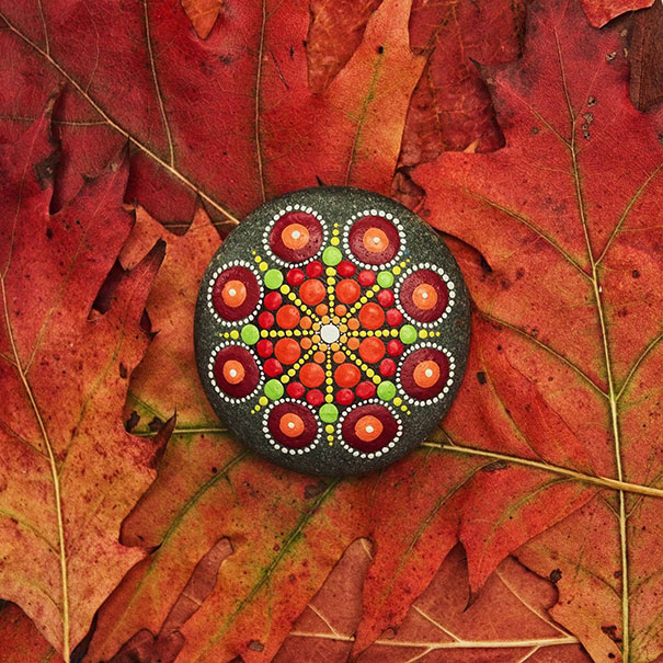 piedras-mandalas-pintados-elspeth-mclean (9)