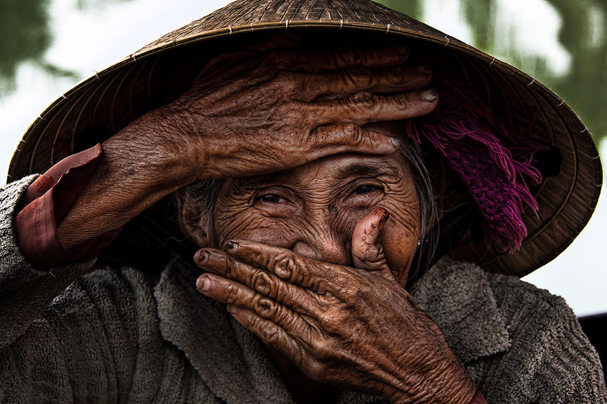 retratos-sonrisas-escondidas-rehahn-vietnam (7)