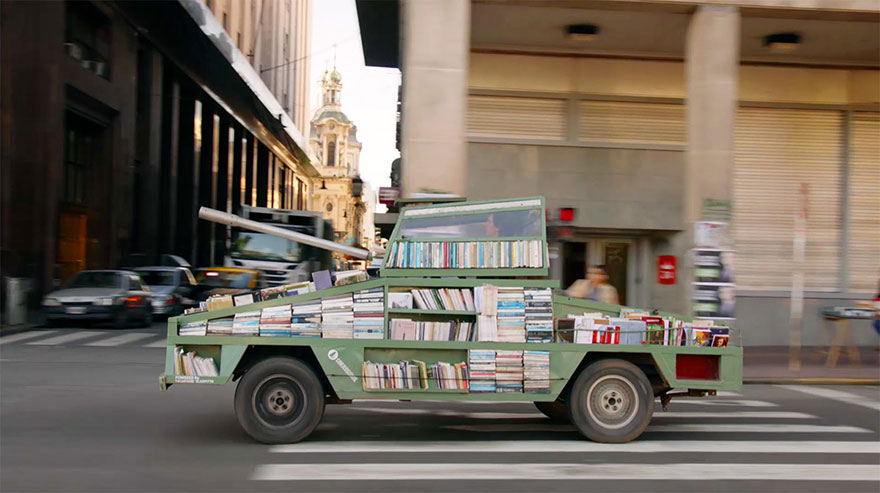 tanque-libros-gratis-arma-instruccion-masiva-raul-lemessoff (1)