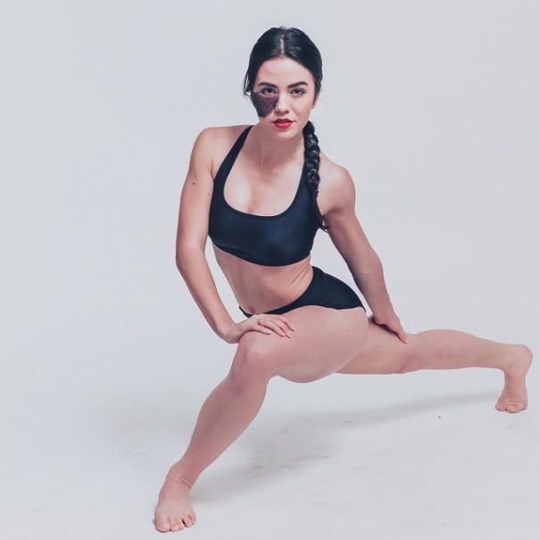 bailarina-marca-velluda-cara-cassandra-naud (5)