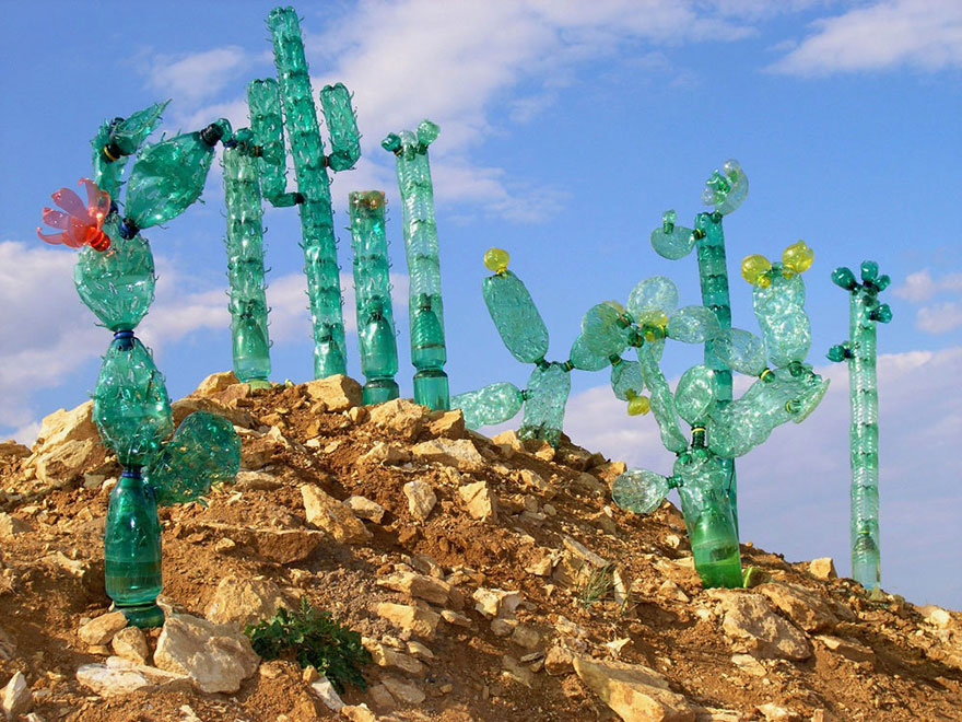 botellas-PET-recicladas-en-arte-veronika-richterova (10)