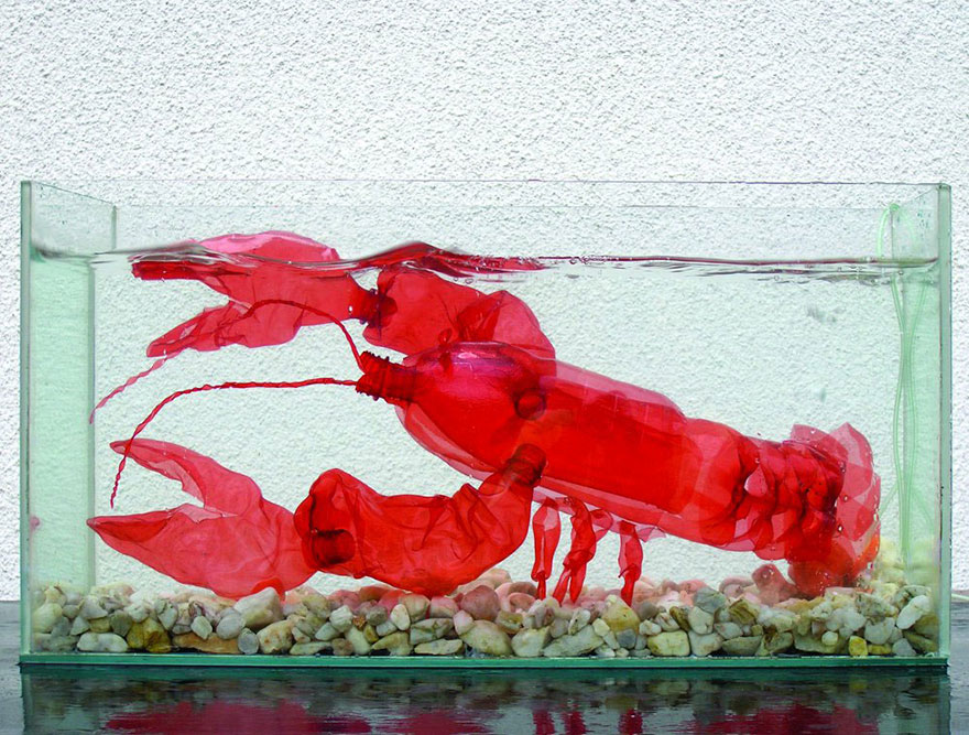 botellas-PET-recicladas-en-arte-veronika-richterova (4)