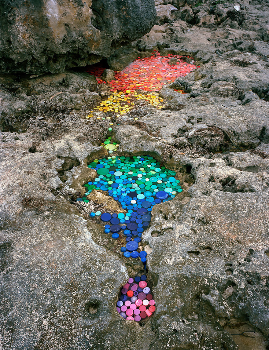 instalaciones-artisticas-basura-playa-sian-kaan-alejandro-duran-mexico (1)