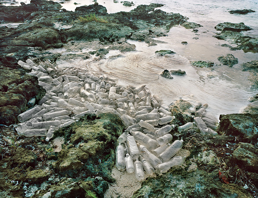 instalaciones-artisticas-basura-playa-sian-kaan-alejandro-duran-mexico (5)