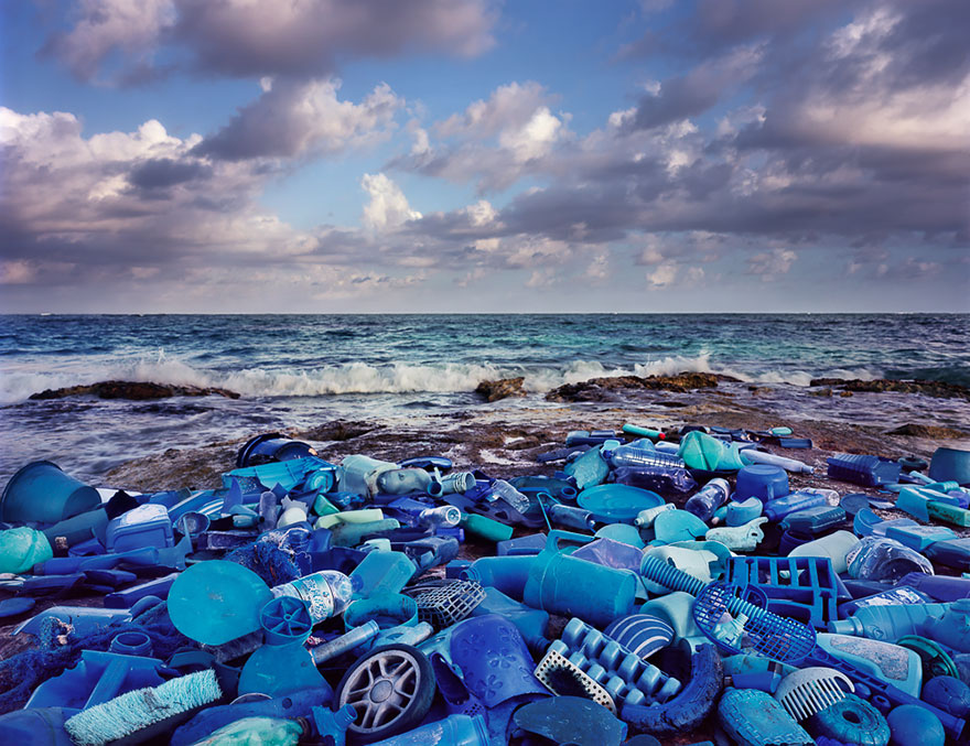 instalaciones-artisticas-basura-playa-sian-kaan-alejandro-duran-mexico (7)