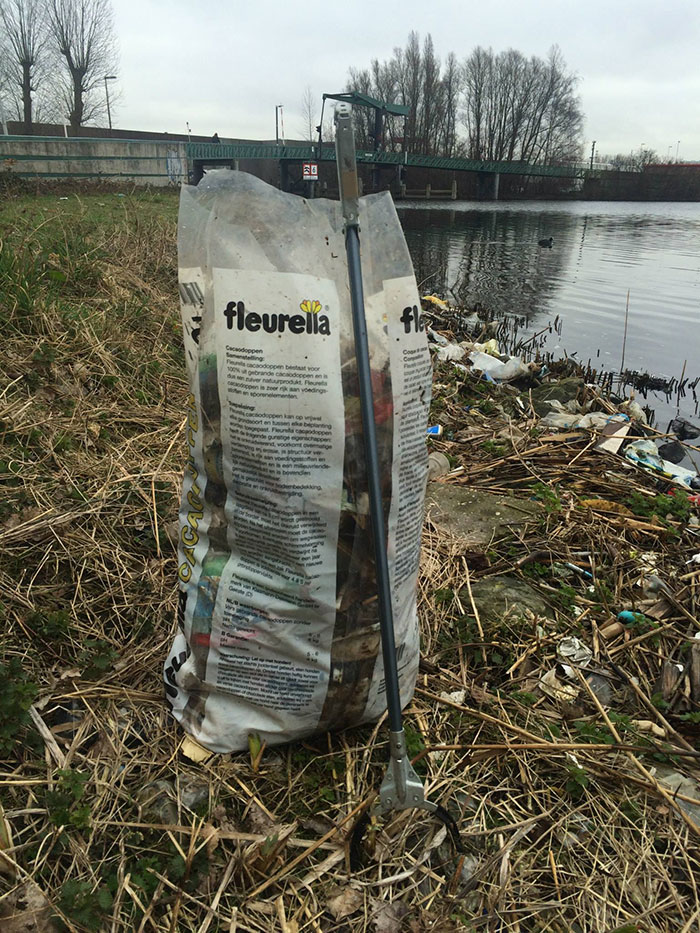 proyecto-recoger-basura-diariamente-pigswegetwhatpigsdeserve-holanda (4)