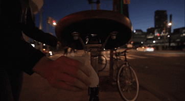 luz-trasera-bici-testiculos-bike-balls (2)