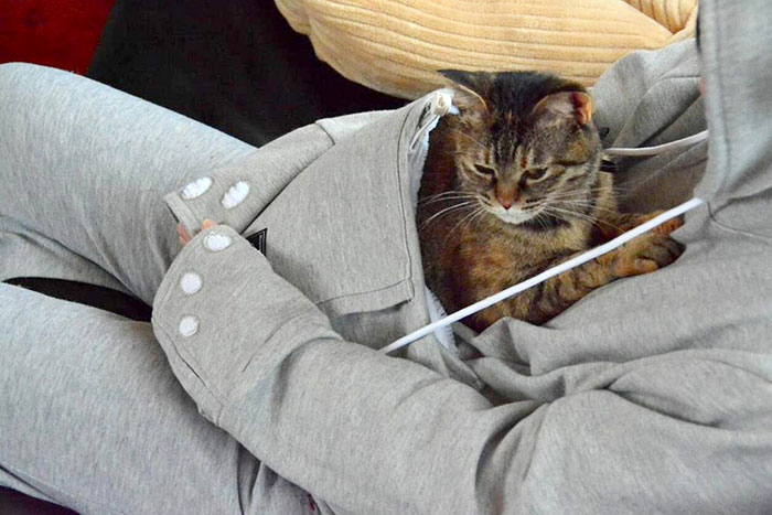 sudadera-bolsillo-gato-mewgaroo-unhabitat (11)