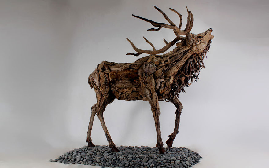 esculturas-criaturas-madera-deriva-james-doran-webb (5)