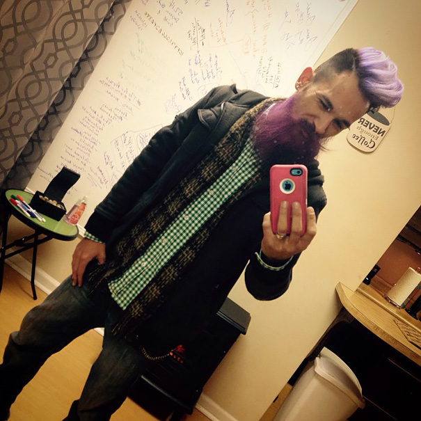 moda-hombres-tinte-pelo-barba-sirenos (1)