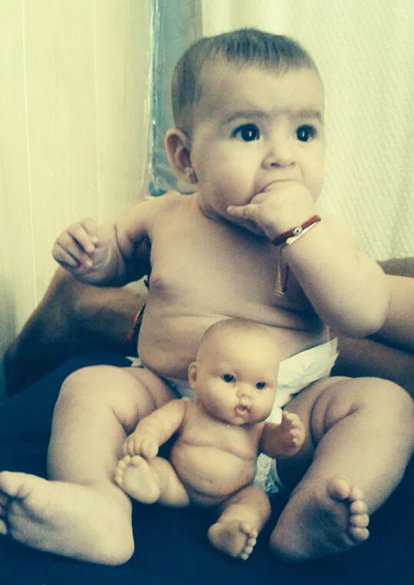 parecidos-razonables-bebes-munecos (11)