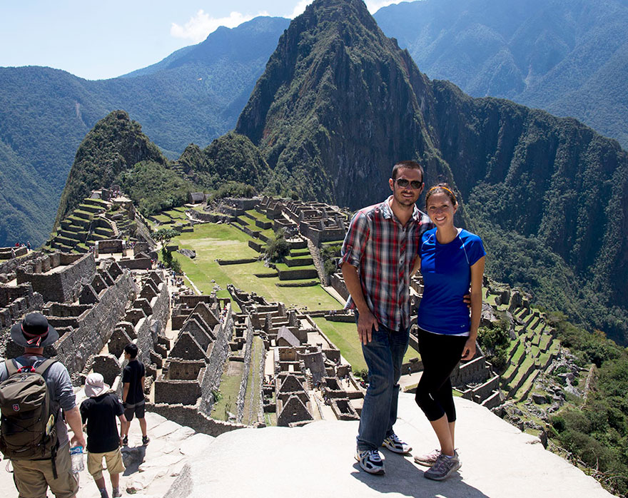 pareja-viajes-mundo-barco-gato-matt-jessica-johnson (13)