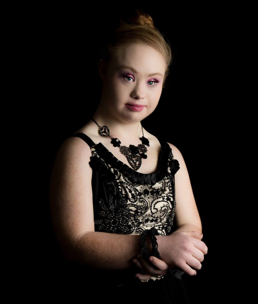 contrato-modelo-sindrome-down-madeline-stuart (13)
