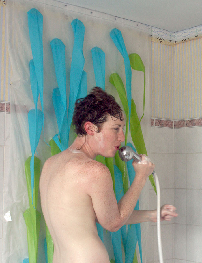 cortina-ducha-espinas-ahorrar-agua-elisabeth-buecher (6)