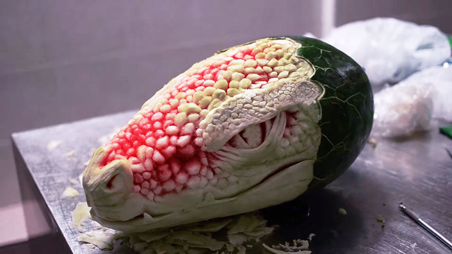 dragon-tallado-sandia-valeriano-fatica (5)