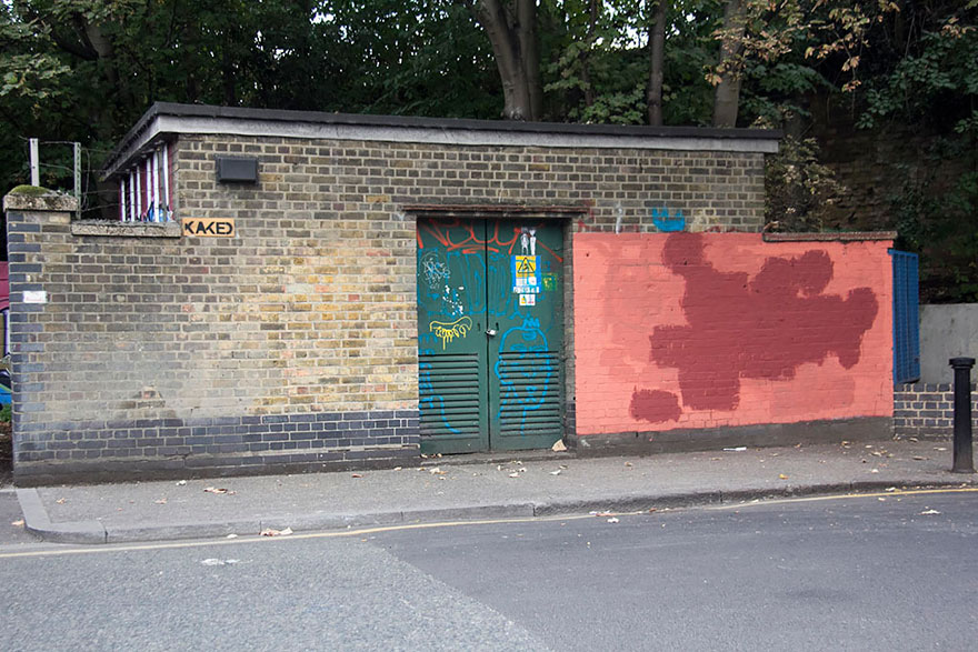 experimento-grafitti-pared-roja-limpieza-mobstr-londres (28)