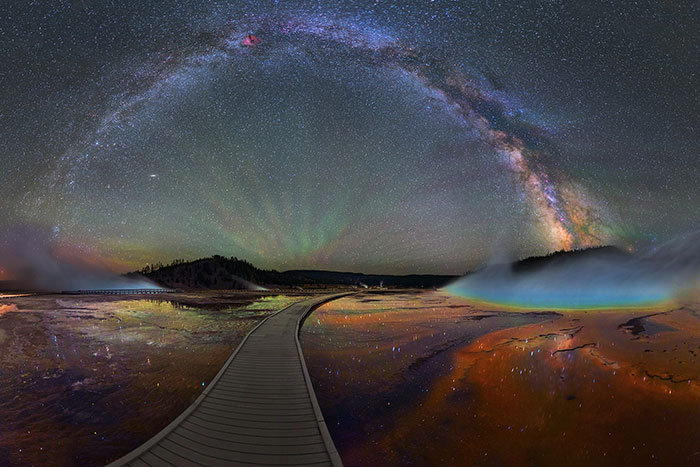 La Vía Láctea sobre el parque Yellowstone te impresionará