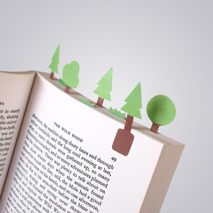 Diminutos marcapáginas de papel para crear mundos en miniatura en tus libros